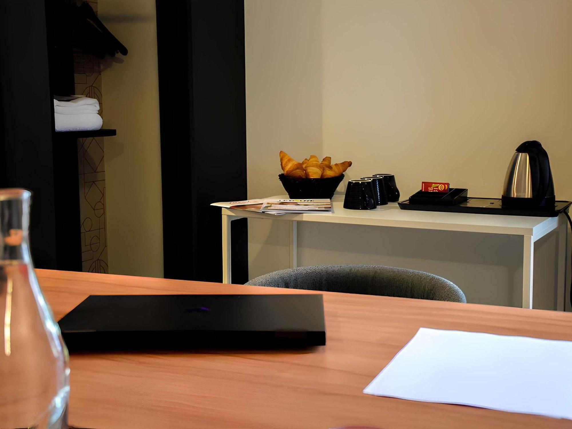Ibis Rodez Centre Hotel Bagian luar foto